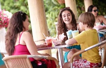 Pay once and enjoy delicious meals and exclusive benefits throughout the day with the purchase of the All-Day Dine Deal wristband at Adventure Island Tampa Bay